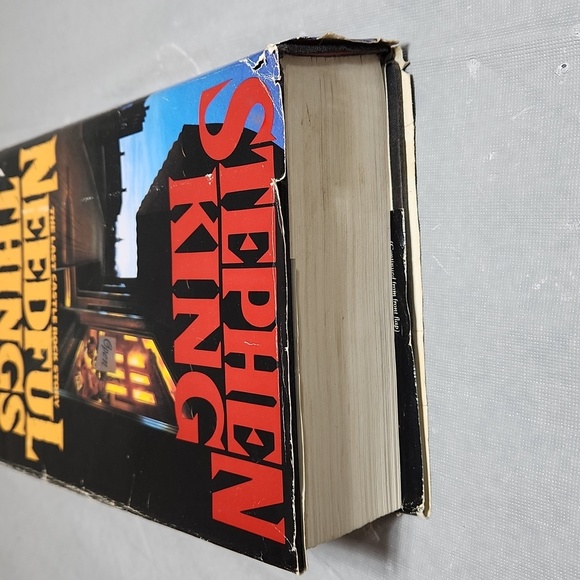 Stephen King: Needfull Things - Picture 3 of 7